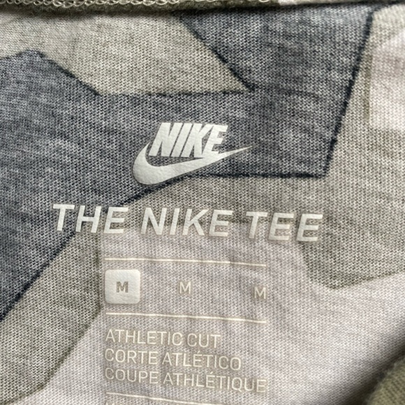 Nike Crop - Picture 2 of 3